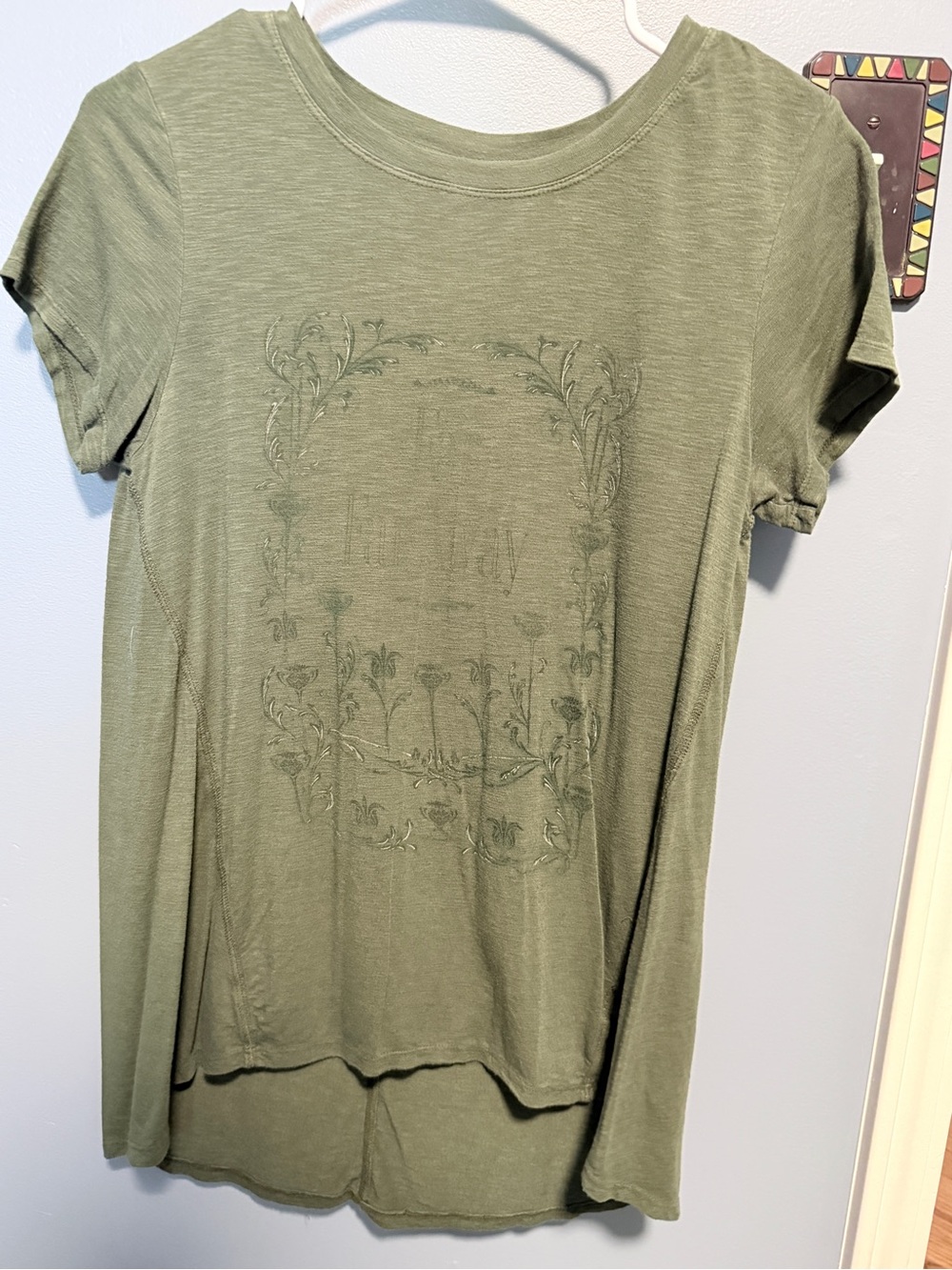 American Eagle Outfitters Olive Green Short Sleeve Tee with Subtle Floral Frame